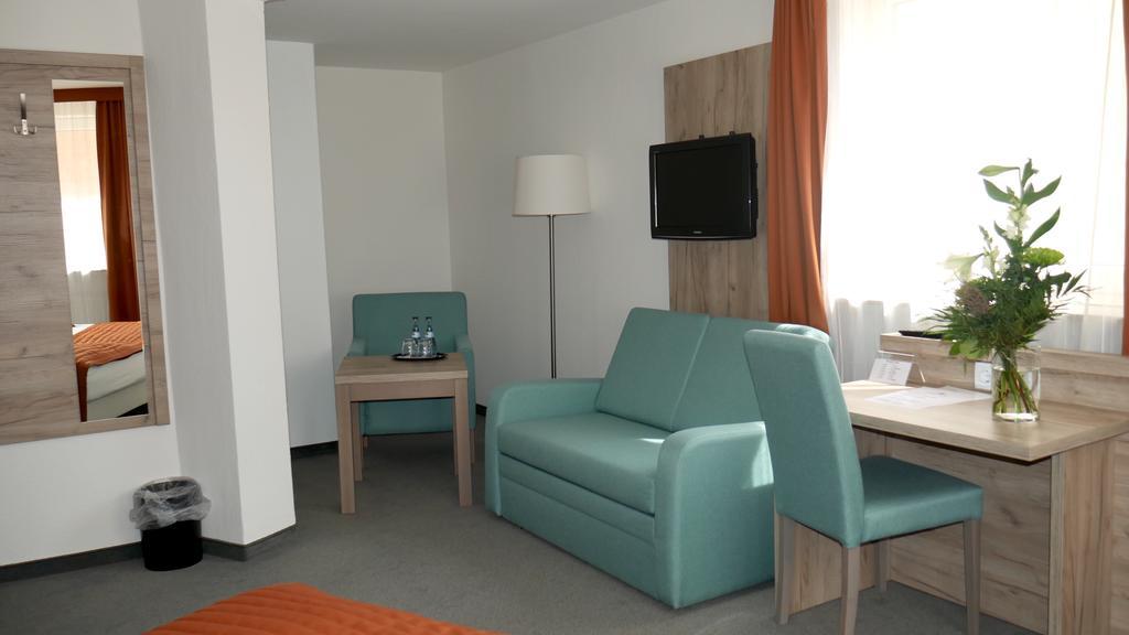 Komfort Hotel Людвигсбург Экстерьер фото