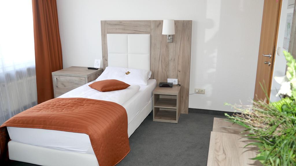 Komfort Hotel Людвигсбург Экстерьер фото