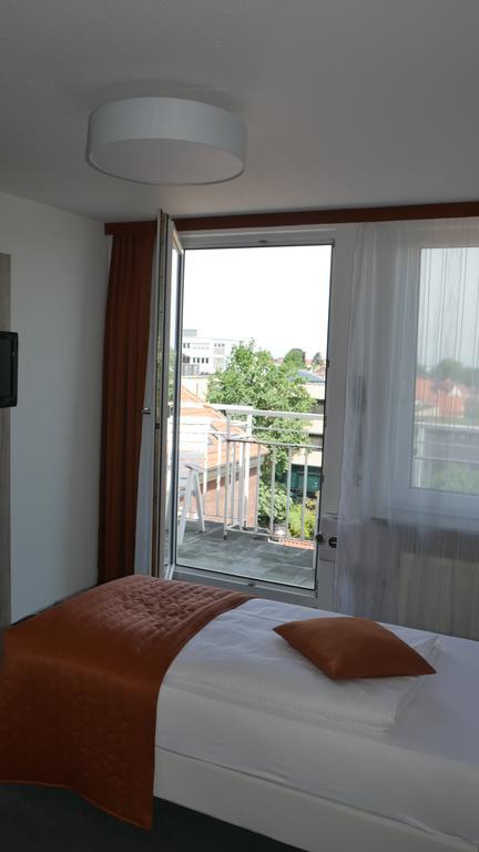 Komfort Hotel Людвигсбург Экстерьер фото